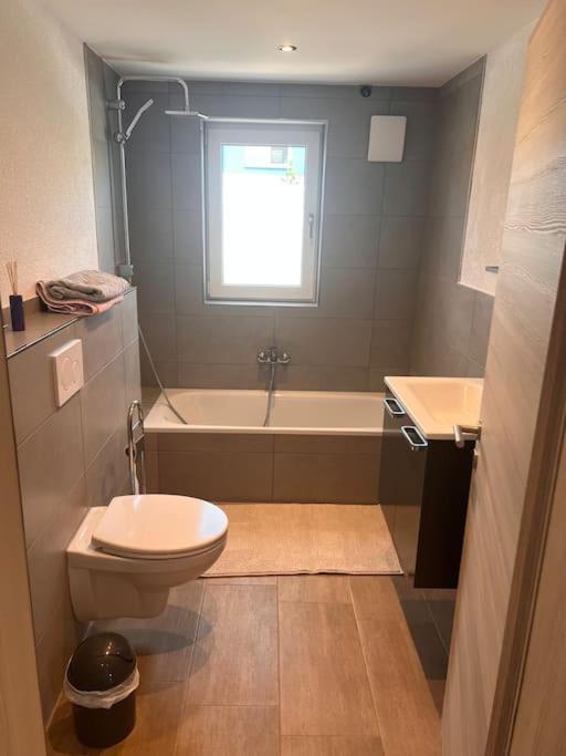 Traumhafte Ferienwohnung Altendorf  エクステリア 写真